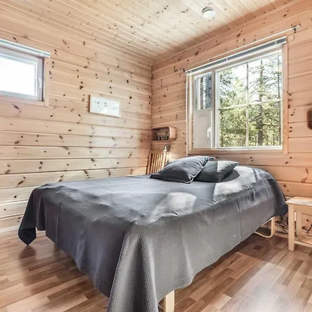 Blue Pine Hideaway By Hilla *