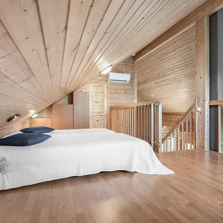 Blue Pine Hideaway By Hilla * Äkäslompolo